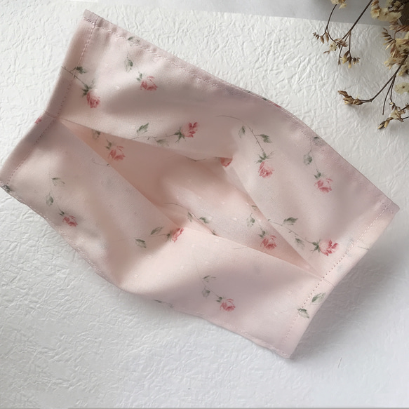 日本製綿100％の薄手の綿布ピンクのバラの花の布マスクカバー 8枚目の画像