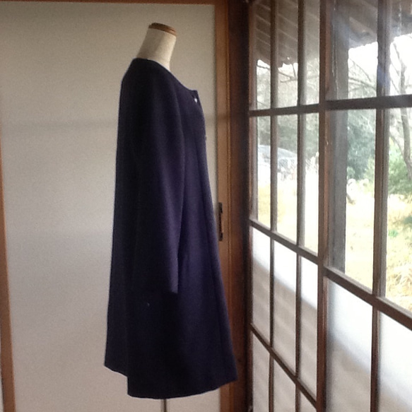 紺色ウールのコート 2枚目の画像