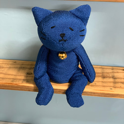 青いダルネコちゃん　ハンドメイド　ぬいぐるみ　猫 3枚目の画像