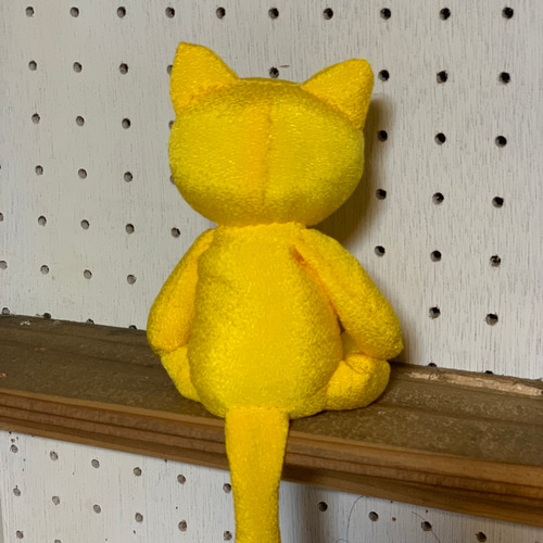自作ぬいぐるみ・黄色い猫 黄色いダルネコちゃん ハンドメイド ぬいぐるみ 猫 ぬいぐるみ