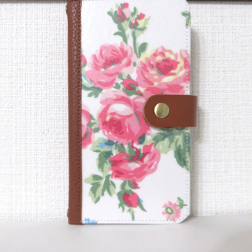Laura Ashley ローラアシュレイ ”Bunched Roses” 手帳型スマホケース 