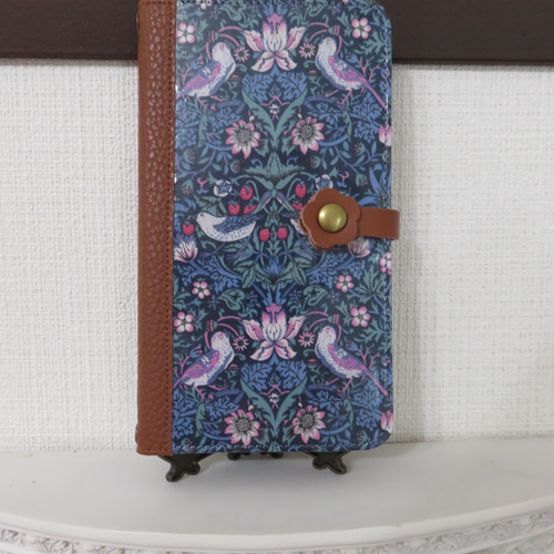 【ご参考:4枚掲載中】掲載生地で作製可能。LIBERTY リバティスマホケース 掲載生地でも作製可能です。 リバティ LIBERTY スマホケース 猫