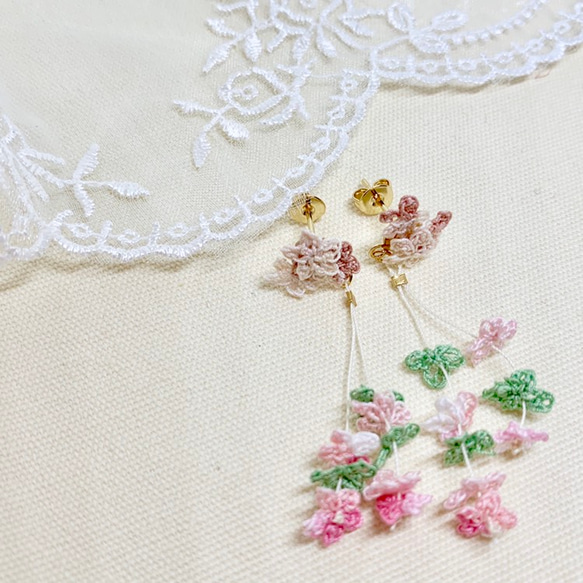 獨特 自家設計 粉紅色 花束 春 蕾絲線 編織 手工 鉤花 14kgf 耳環 第1張的照片