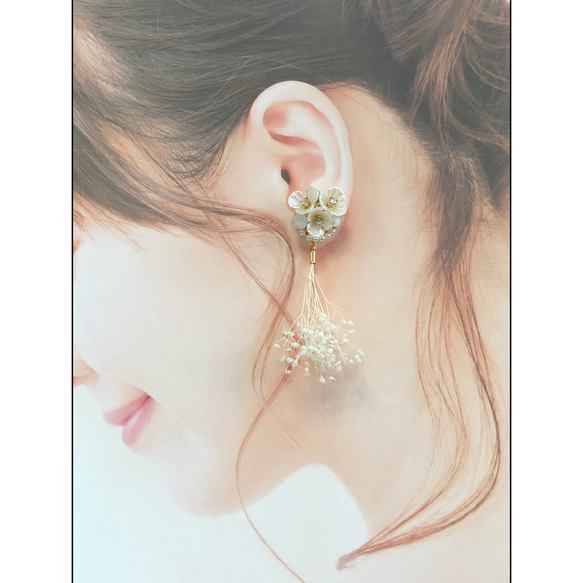 【訂做】2way白花珍珠首飾乾燥花花束耳環 第3張的照片