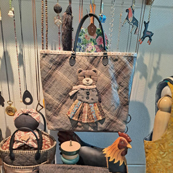 新品☆パッチワーク・キルト☆100%ハンドメイド 花柄バック