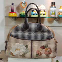 パッチワークキルトデザイン ボストンバッグ　ハンドメイド ☆パッチワーク・キルト☆100%ハンドメイド テーブルボストン