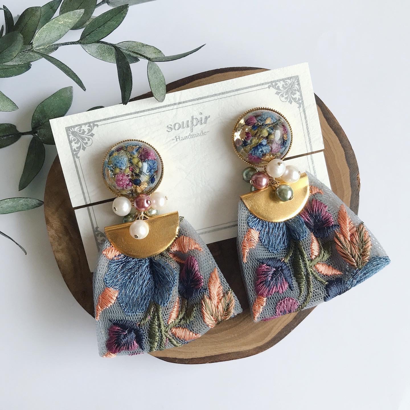 大ぶりチュールインド刺繍リボンタッセルイヤリング/ピアス