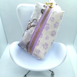 ☆かばんにつけられる小さなポーチ☆紫コスメ柄犬猫足跡柄 1枚目の画像