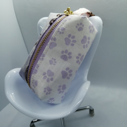 ☆かばんにつけられる小さなポーチ☆紫コスメ柄犬猫足跡柄 6枚目の画像