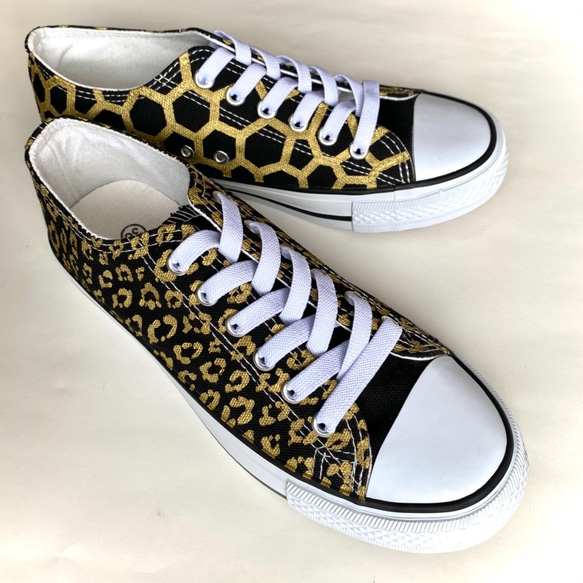 スニーカー 〈BLACK＆WHITE〉giraffe AND leopard sneakers【受注制作】 4枚目の画像