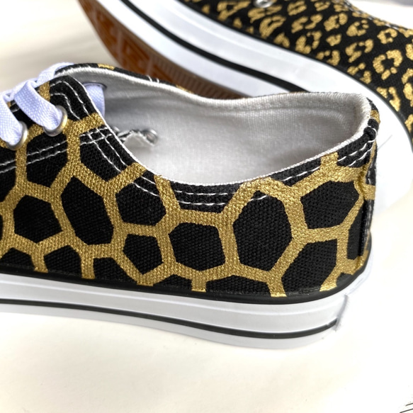 スニーカー 〈BLACK＆WHITE〉giraffe AND leopard sneakers【受注制作】 7枚目の画像