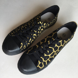 スニーカー 〈ALL BLACK〉giraffe AND leopard sneakers 【受注制作】 7枚目の画像