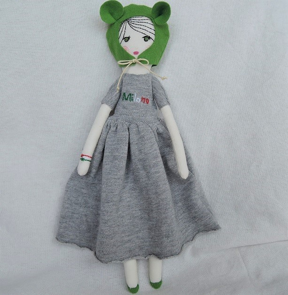 グリーン帽doll・トリコロール刺繍＆マキシスカート 6枚目の画像