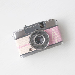 小型フィルムカメラ／OLYMPUS PEN-EE(春の世界シリーズ) 3枚目の画像