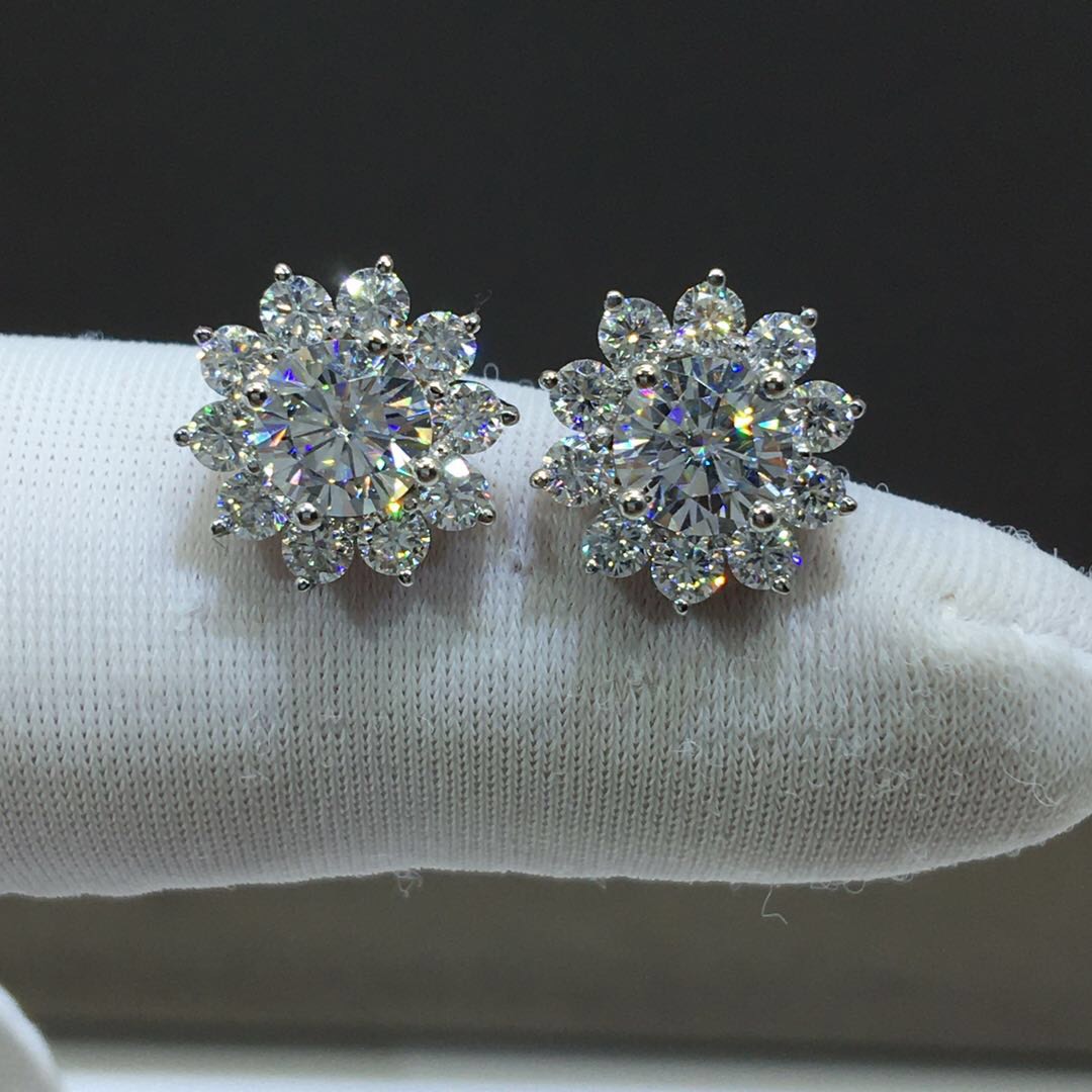 高級モアサナイト　サンフラワー　ピアス