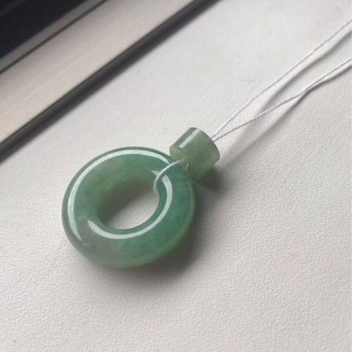お買得】無樹脂含浸、無着色 天然 緑色 ヒスイ ルース $ ペンダント 
