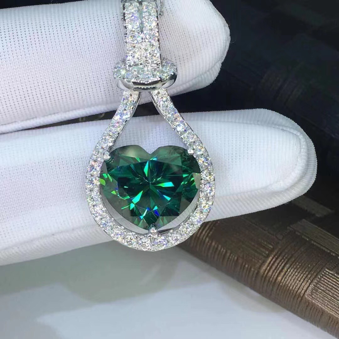 モアサナイト　指輪　2ct　ライトブルーグリーン　ロシアンカット　フリーサイズ