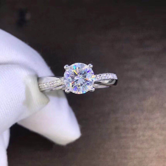 0.5カラット】輝く モアサナイト ダイヤモンド リング 指輪・リング  