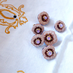 刺繍　ヒトハナフラワー　肌になじむくすみピンク　中サイズ　大人カラー 7枚目の画像