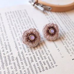 刺繍　ヒトハナフラワー　くすみピンク　大きめサイズ　落ち着いた大人カラー 3枚目の画像