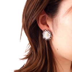 【おしべとめしべ】マスクに負けない存在感　ビーズキラキラビーズ刺繍　２５㎜中サイズ 8枚目の画像