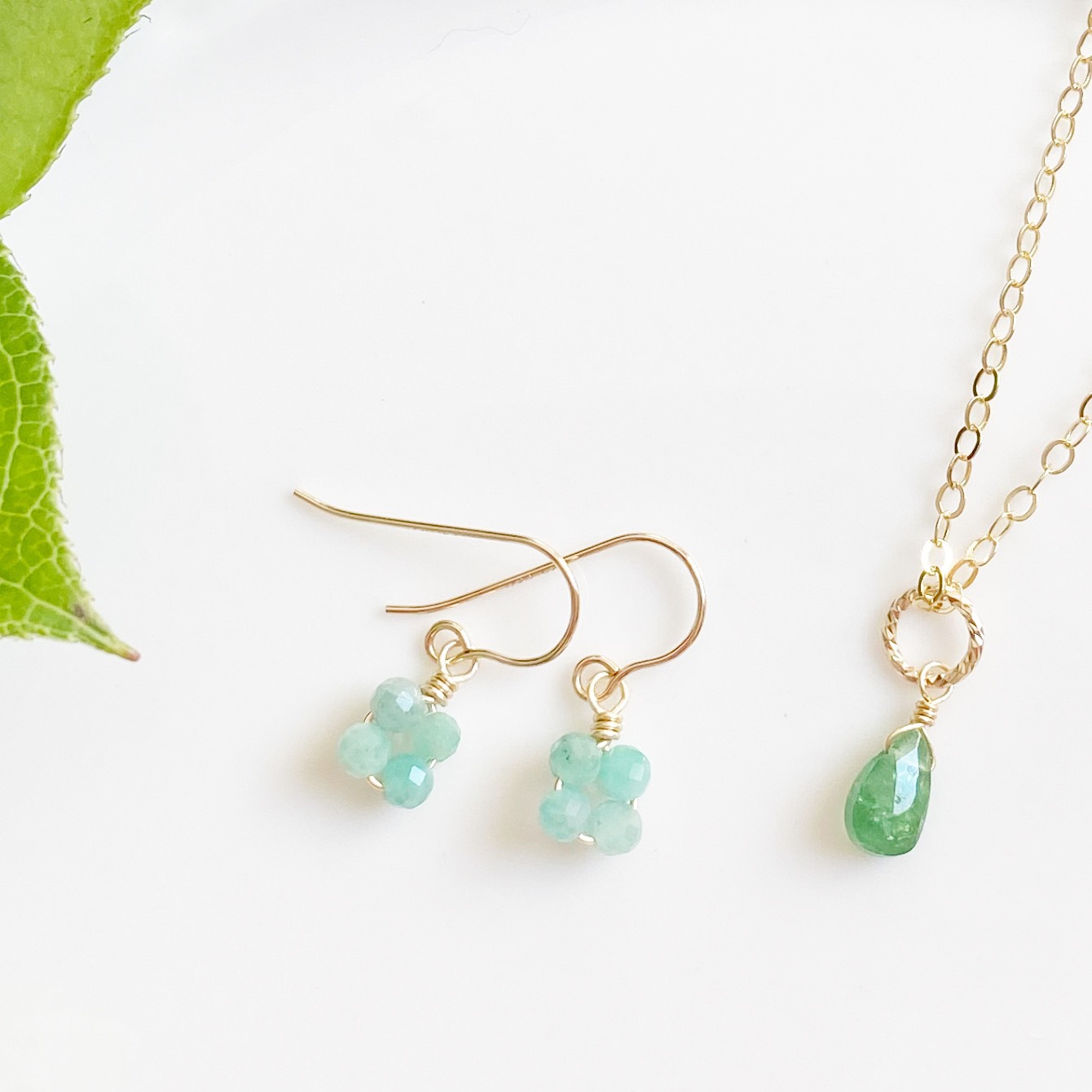 エメラルド 5月誕生石 ピアス＆ネックレスセット