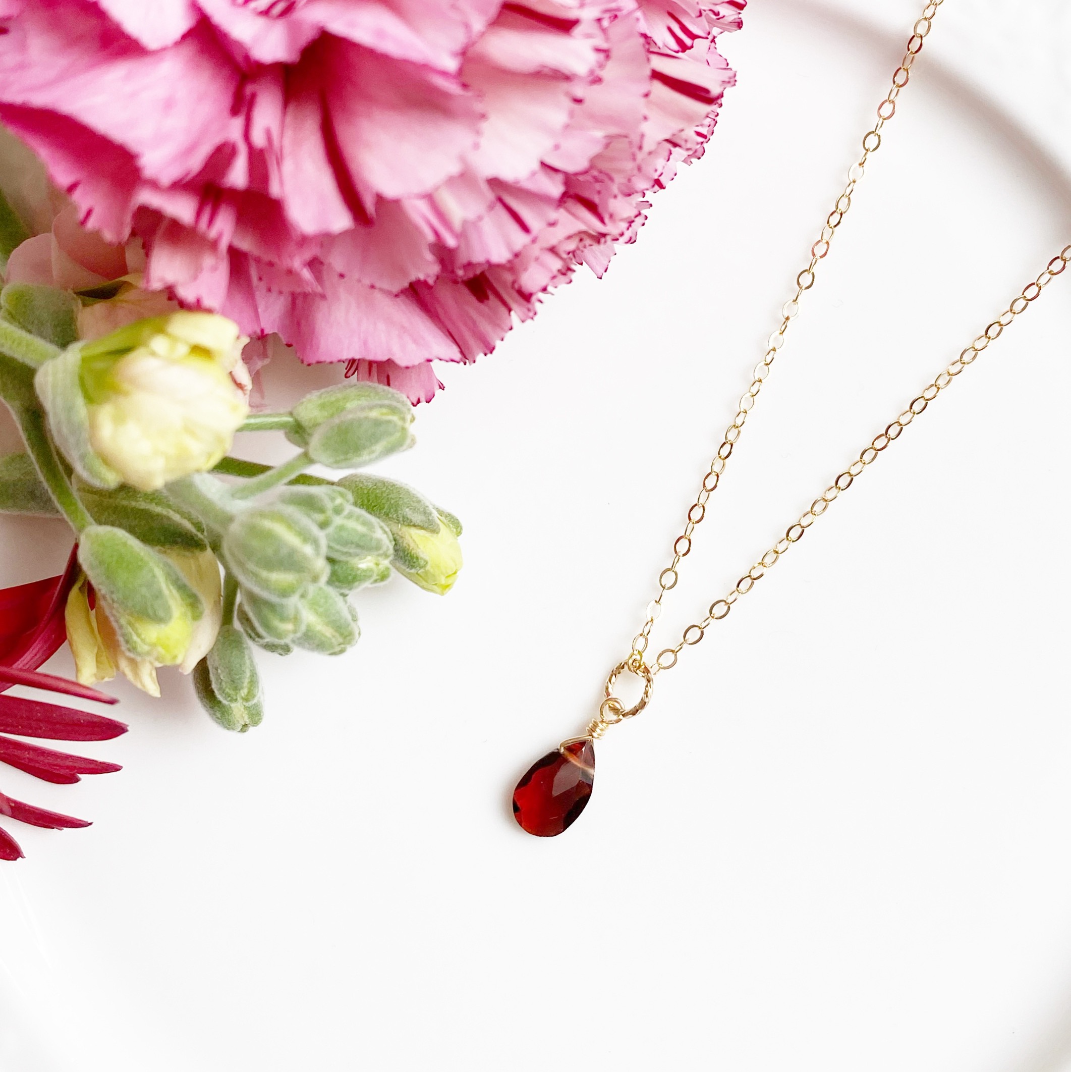 14KGF ガーネット ペアシェイプブリオレットカット ネックレス