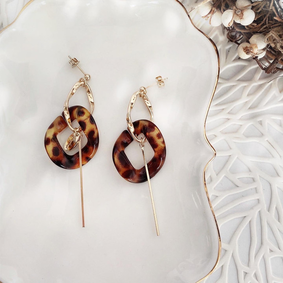 秋冬！べっ甲チェーン×スティックピアス/イヤリング 1枚目の画像