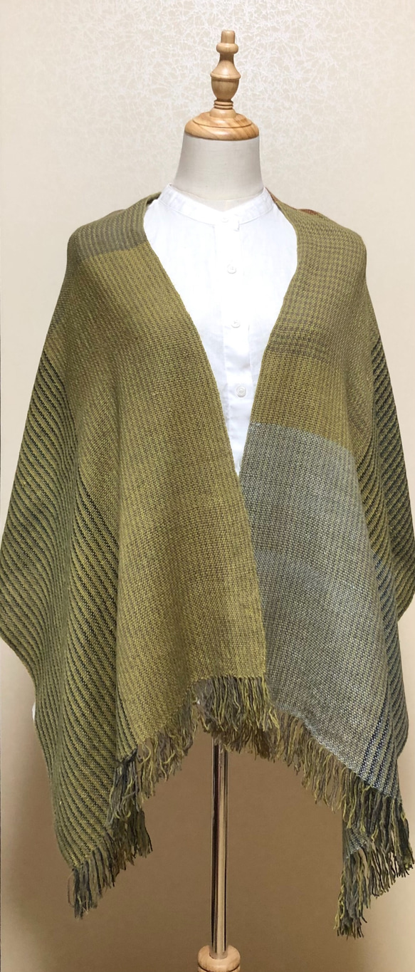 草木染め&手織りストール(カーキグリーン系) 5枚目の画像