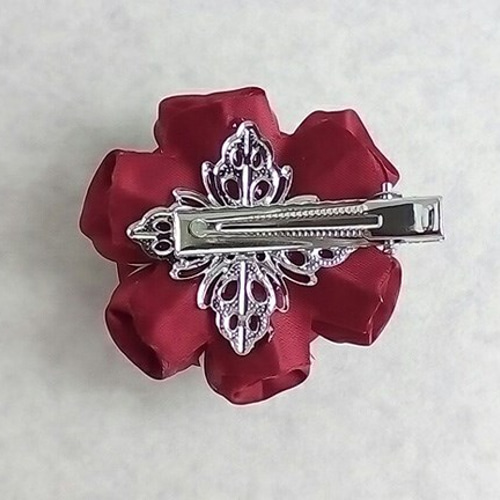 つまみ細工の髪飾り 小梅のヘアクリップ 赤色 楽天市場】つまみ細工 ヘアクリップ 小梅 ヘアアクセサリー 髪飾り