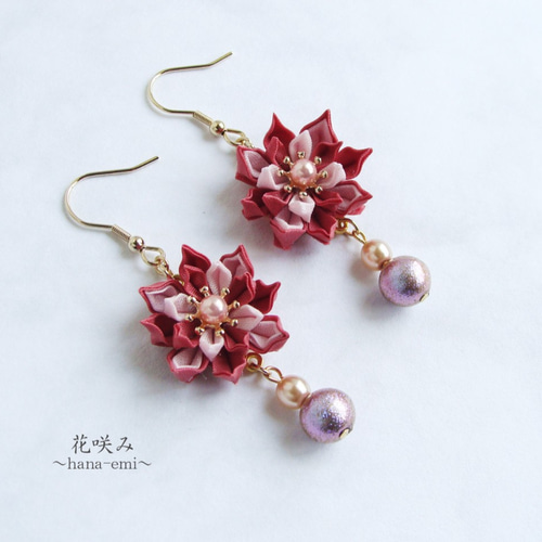 花咲み ピアス/イヤリング ピンク シャイニーパール つまみ細工 ピアス 