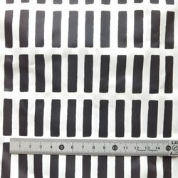 畳める撥水コーティング加工ナイロンエコバッグ(格子柄/白地×ブラック)収納ポケット付き『Creema限定』 7枚目の画像