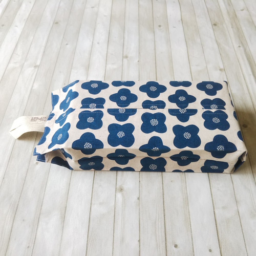 ハンドメイド❃︎ ボックスティッシュカバー           北欧柄ブルーの花 北欧花柄ブルー BOXティッシュカバー ハンドメイドの通販 by