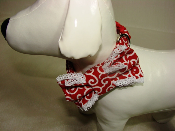 唐草リボン付き首輪レッド　小型犬～中型犬 1枚目の画像