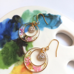 貼るピアス✱花レジン♡ジルコニアピアス/イヤリング 1枚目の画像