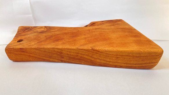東南アジアの香木で作った1枚板のテーブルを材料としてリメイク！した　カッティングボード β 5枚目の画像