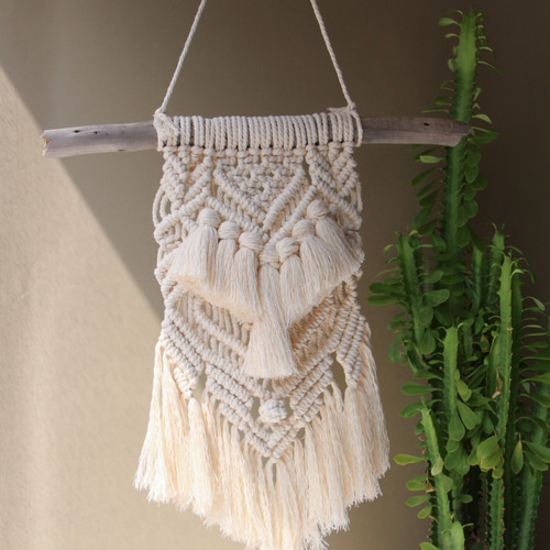 x暧。未知の木×マクラメ織の縁取られた壁画 タペストリー・壁掛け Busy
