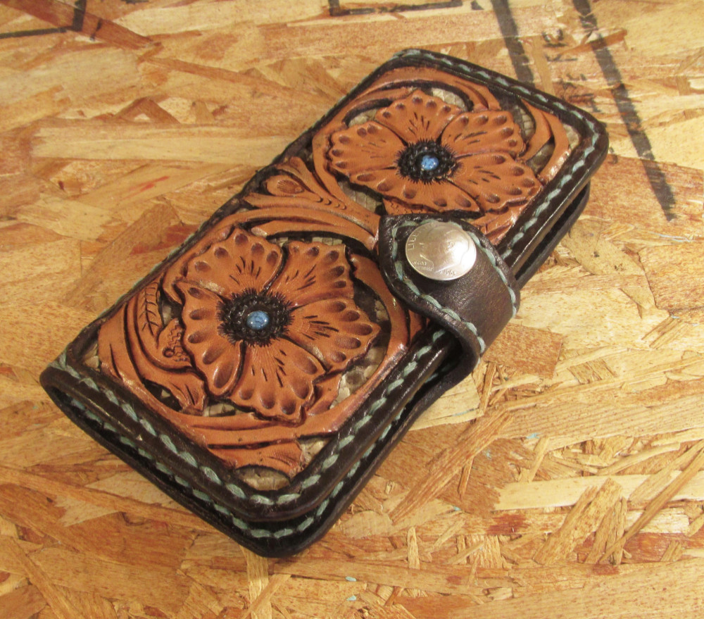 透かし彫りレザーiphoneケース(ほぼ全部制作可能機種)