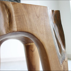 チーク無垢材 プリミティブスツール C/1 イス チェア 新品 ベンチ 椅子 天然木 手作り ナチュラル 素朴 削り出し 9枚目の画像