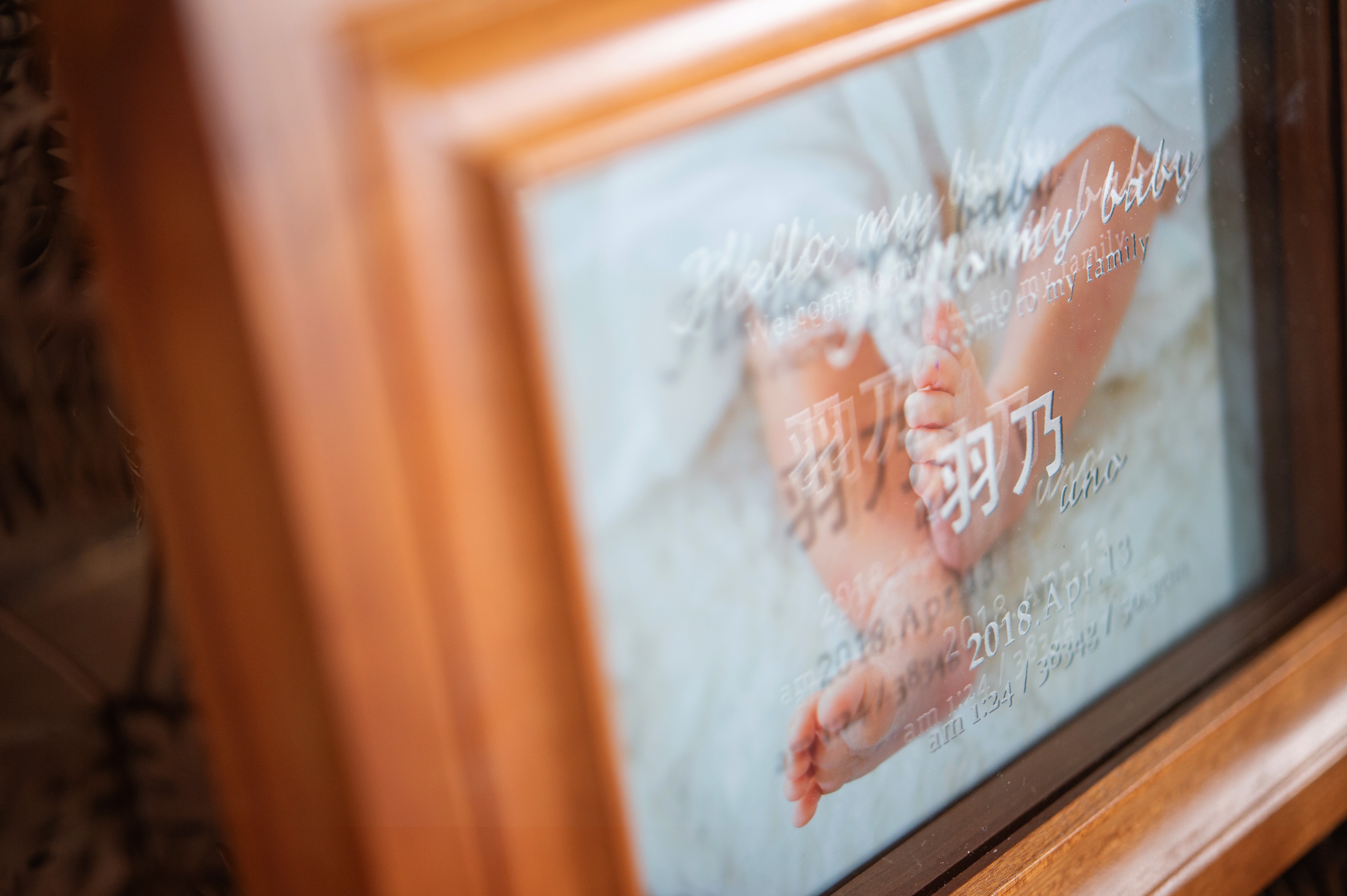 【命名書】赤ちゃん 名付け 2L写真 無垢材フレーム　サンドブラスト メモリアルフォトフレーム