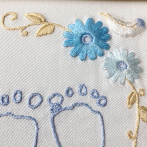 花束刺繍  足型 手型刺繍  ハンドメイド オーダーメイド  ホワイトパール