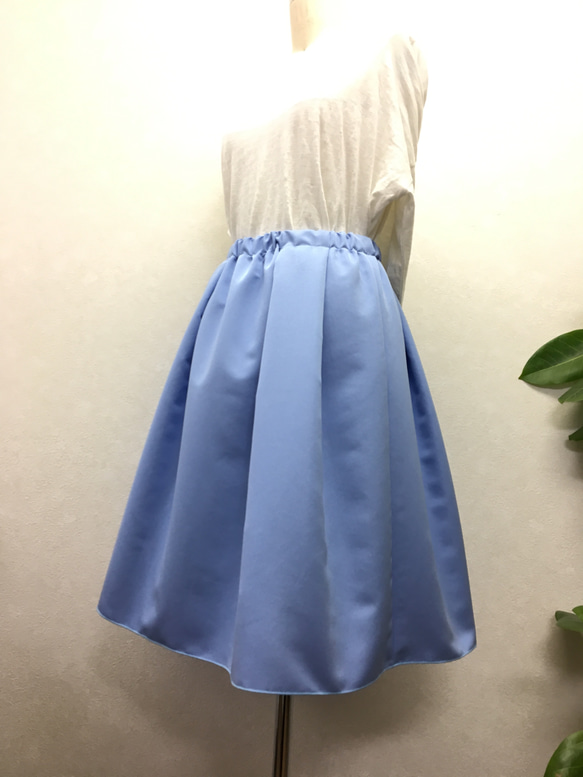 上品なグログランのふんわりタックギャザースカート＊ライトブルー 3枚目の画像