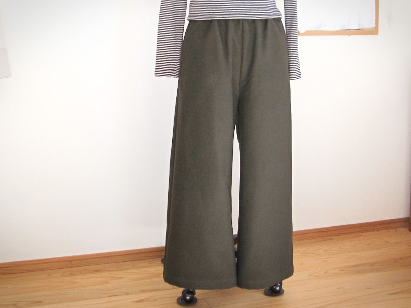 《再再販》ウール混ワイドパンツ