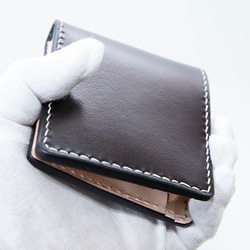 栃木レザー手染めのトラディショナルな厚革折財布　BKS001-BK 4枚目の画像
