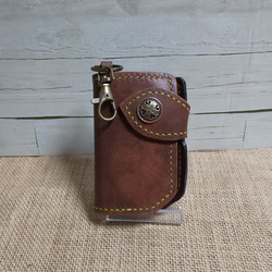 革仕様手縫いキーケース 1枚目の画像