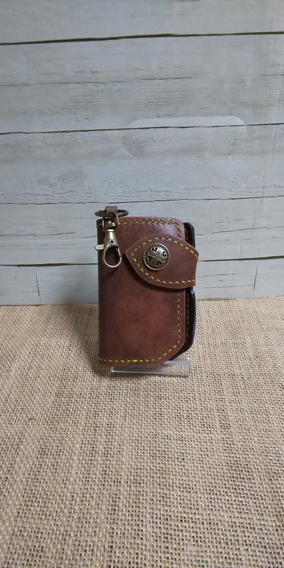 革仕様手縫いキーケース 1枚目の画像