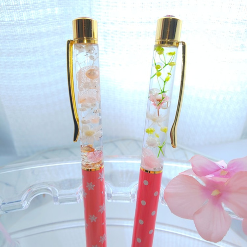 ピンクのハーバリウムボールペン ペン・筆記用具 ハンドメイドuchicoco