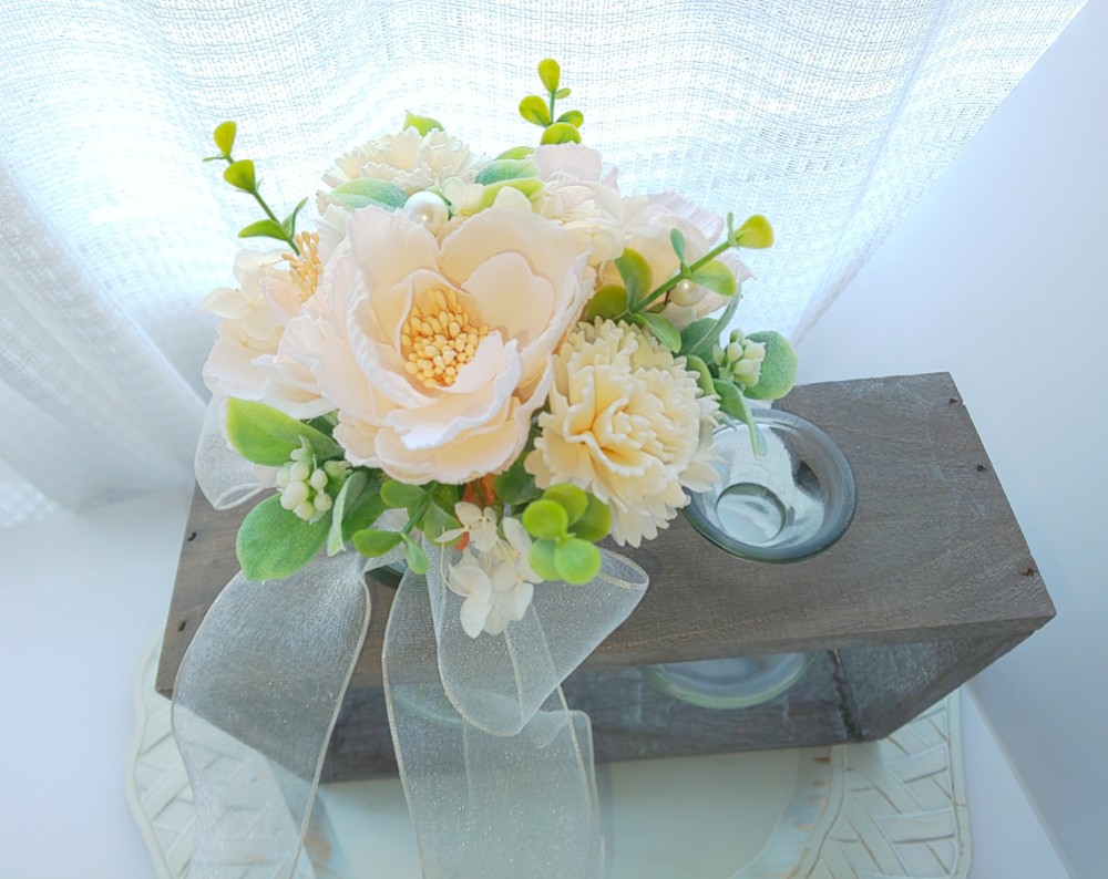 小さな花束とフラワースタンドのセット～ホワイト＆グリーン～