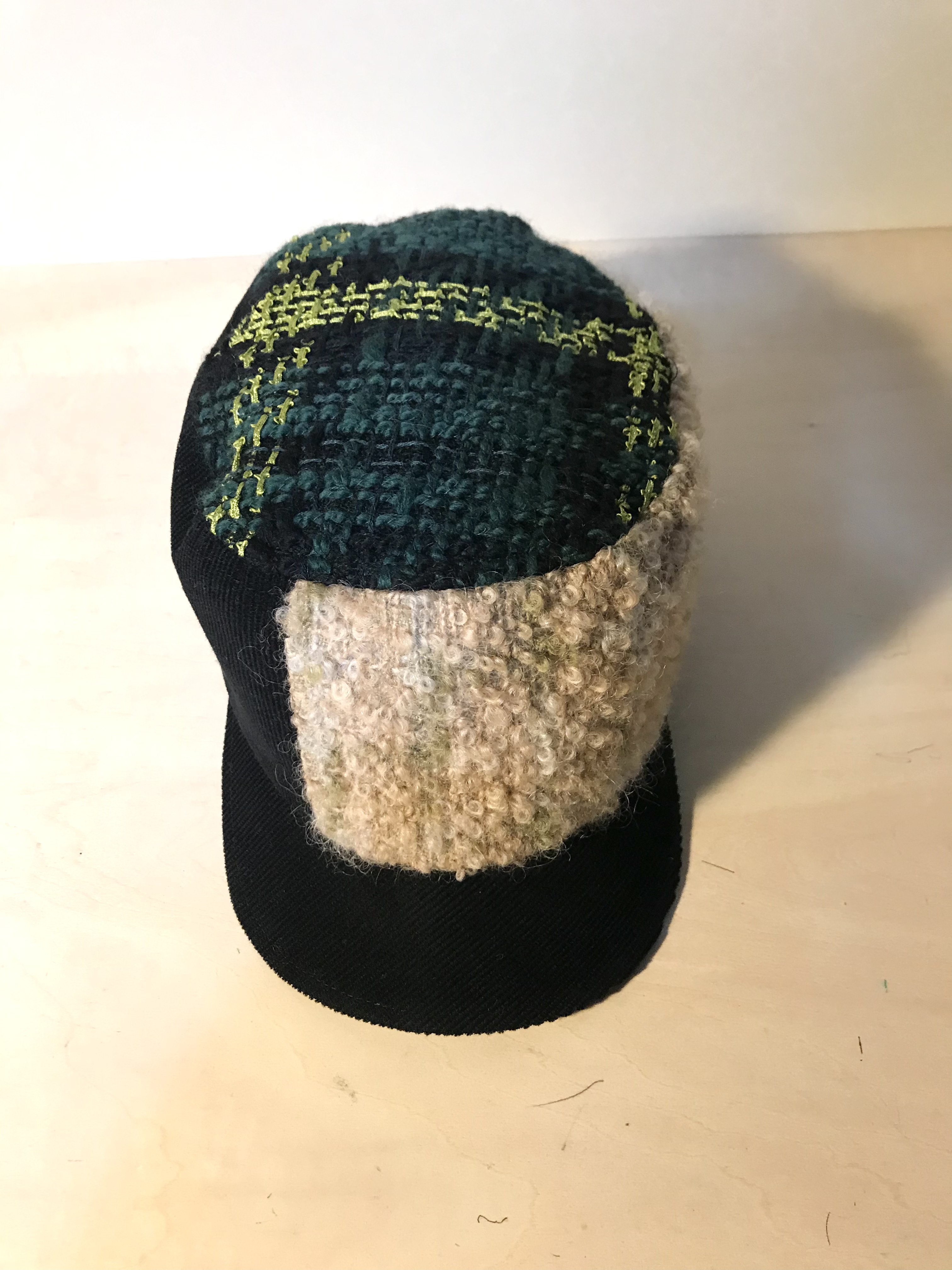 Merces　個性的な生地のさりげなくスイートなキャップ