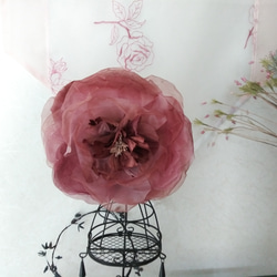 ヘアーアクセサリー　ドレスフラワー　マロン色バラ一輪 3枚目の画像